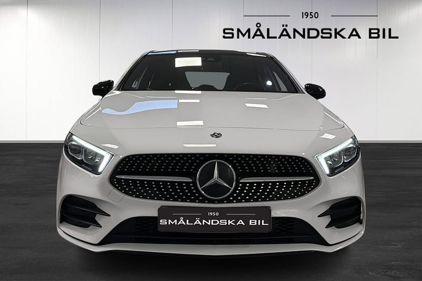 Bild 2 av Mercedes-Benz A 180 7G-DCT AMG Line Panorama 136hk