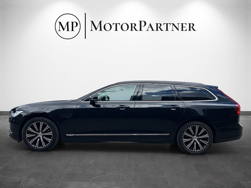 Bild 4 av Volvo V90 Recharge T6 AWD Momentum Kamera Dragkrok Navi VoC