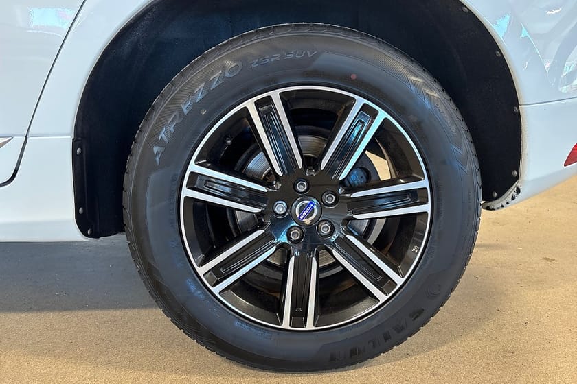 Bild 5 av Volvo XC60 D4 Summum BE Drag / VOC / Keyless / Värmare / Sensorer