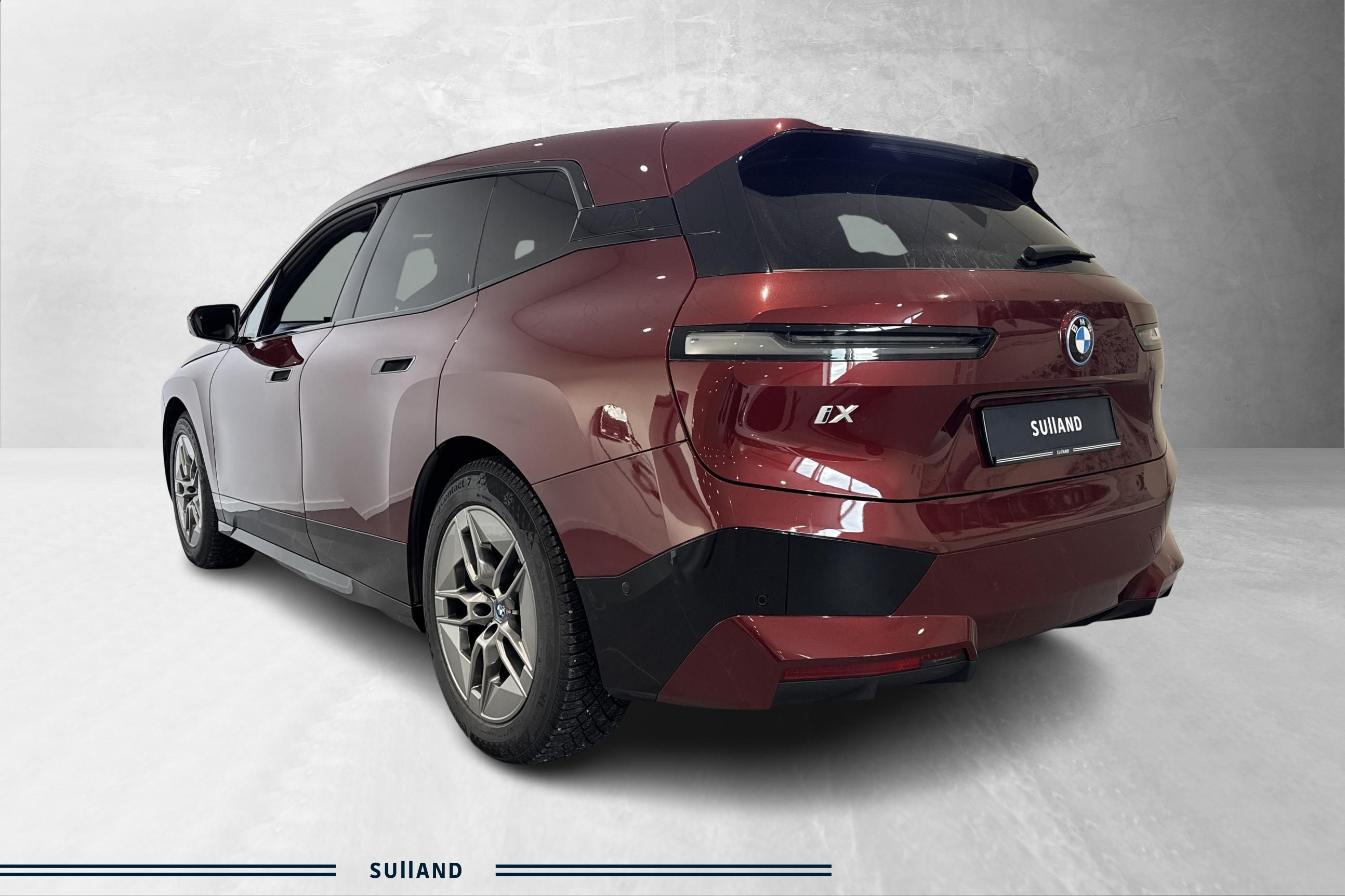 Thumnail bilde 2 av BMW iX xDrive40