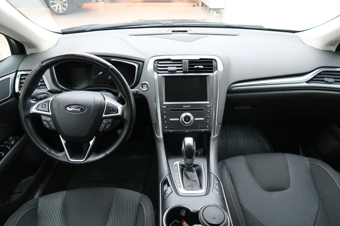 Ford Mondeo 2021 - miniatyr 8