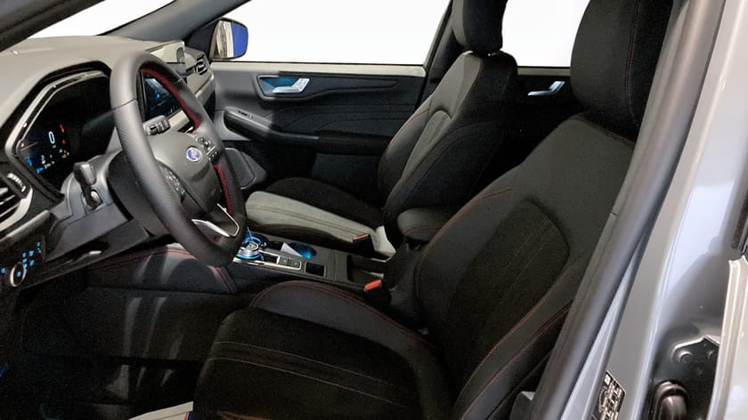 Bild 3 av Ford Kuga Plug-In Hybrid ST-Line X 2.5 Black Edt pHev 69km 2,1T Dragvikt Demo