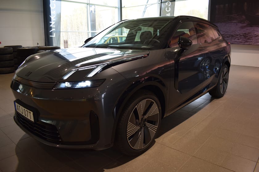 Bild 1 av Lynk & Co 08 PHEV More