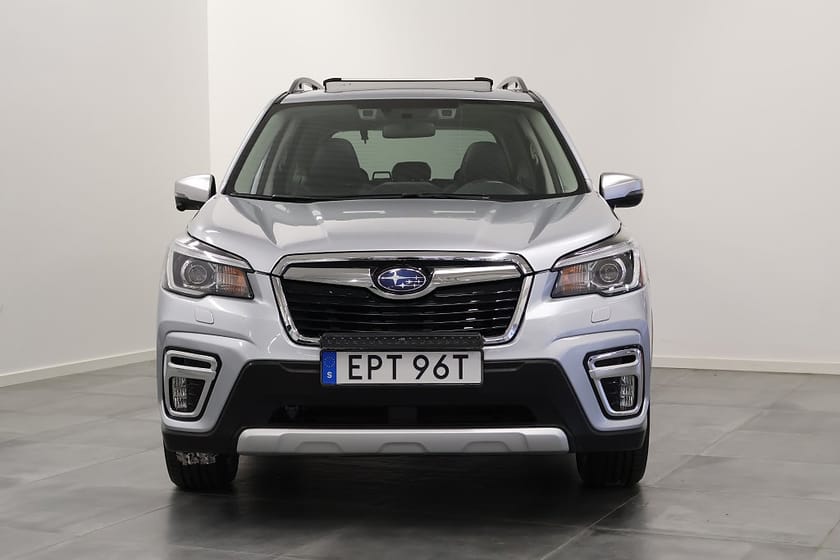 Bild 3 av Subaru Forester e-Boxer Summit Taklucka H/K V-Hjul Drag M-Värm