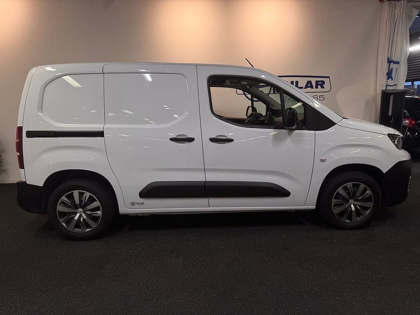 Bild 2 av Peugeot Partner L1 1.5 BlueHDi 100hk | Värmare & Drag | Vhjul | MOMS