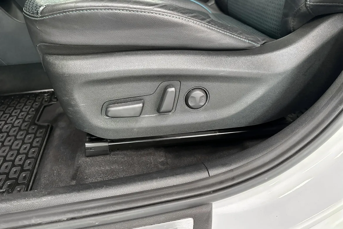 picture of a car