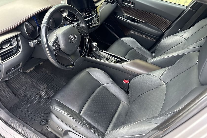 Bild 1 av Toyota C-HR Hybrid CVT Executive