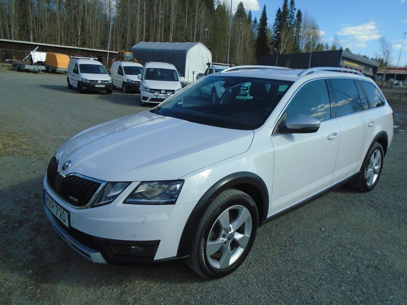 Bild 3 av Škoda Octavia Scout 2.0 TDI 184hk Dsg 4x4 Premium 1år Garanti,Värmare,Drag