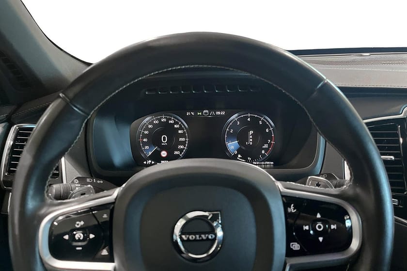 Bild 5 av Volvo XC90 T5 AWD R-Design Panorama Harman Kardon 7-säten