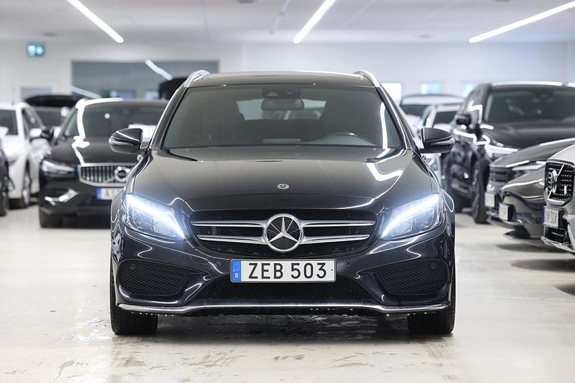 Bild 5 av Mercedes-Benz C 200 T 4MATIC 4M AMG Line Burmester Pano Drag