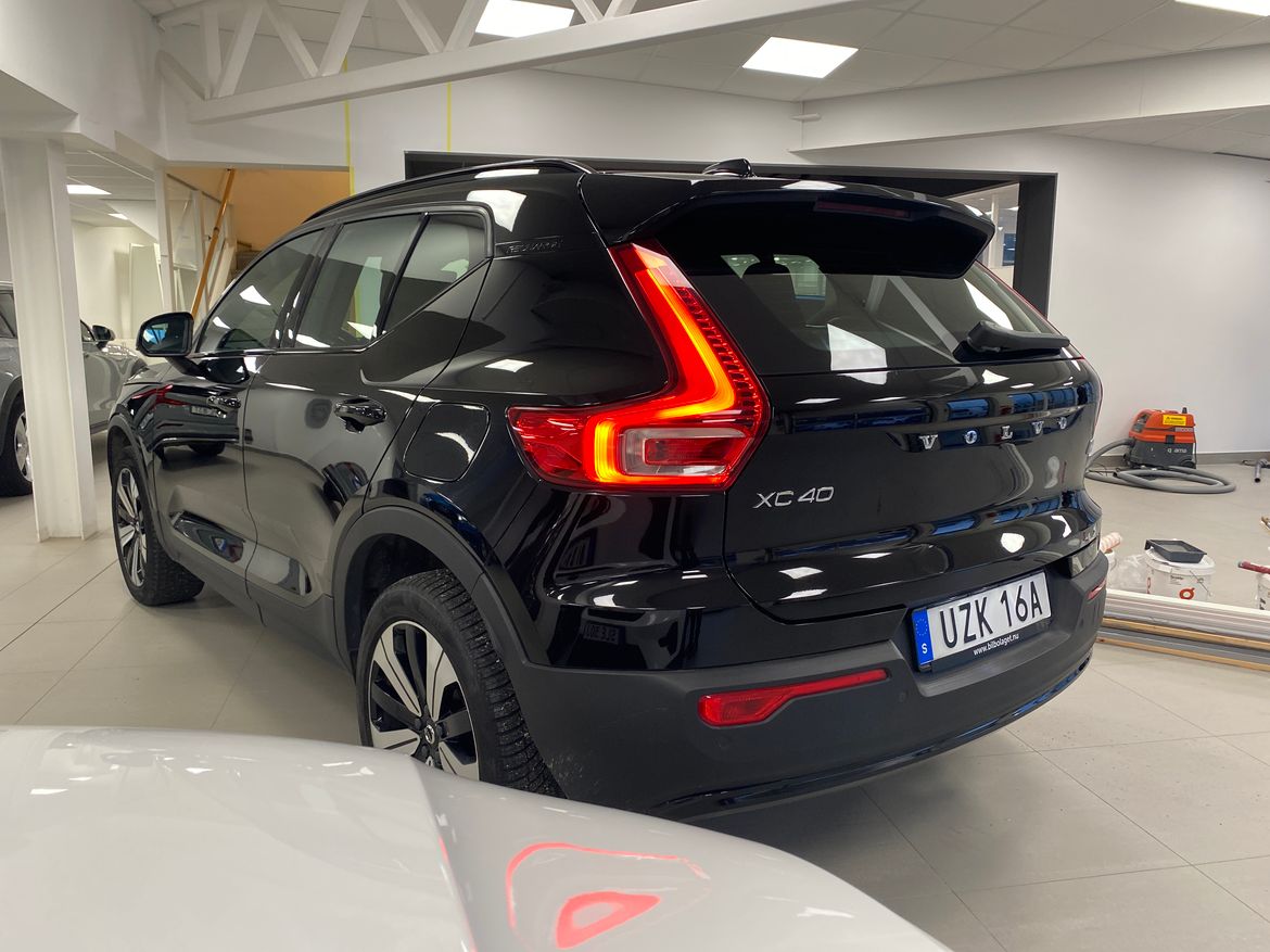 Volvo XC40 2023 - miniatyr 3