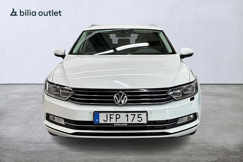 Bild 3 av Volkswagen Passat Sportscombi 1.4 TSI 150hk Cockpit P-värm PDC