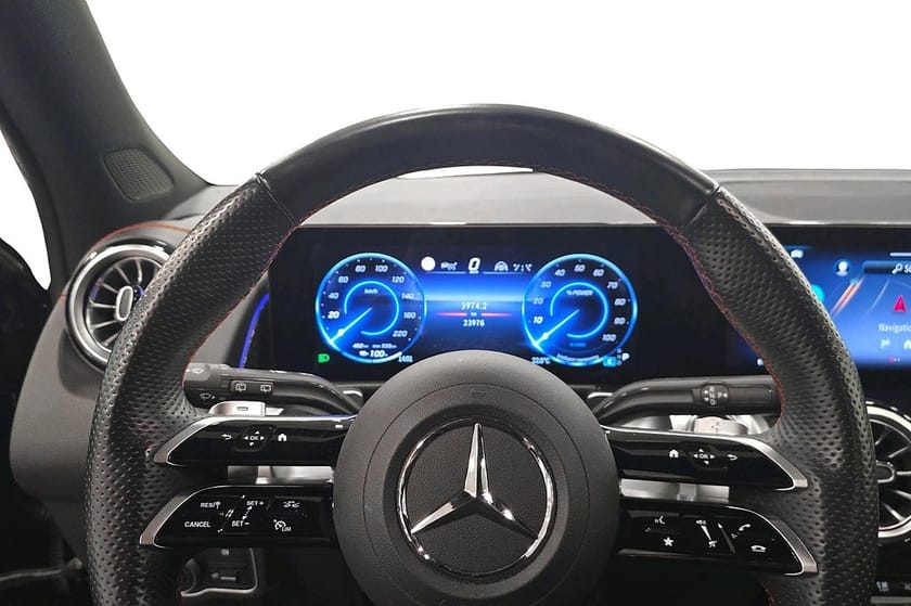Bild 5 av Mercedes-Benz EQB 250+ AMG Distronic Rattvärme 7-Sits