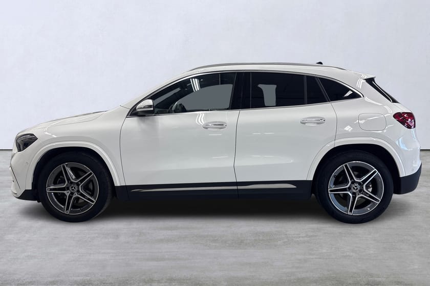 Bild 2 av Mercedes-Benz GLA 200 AMG Line