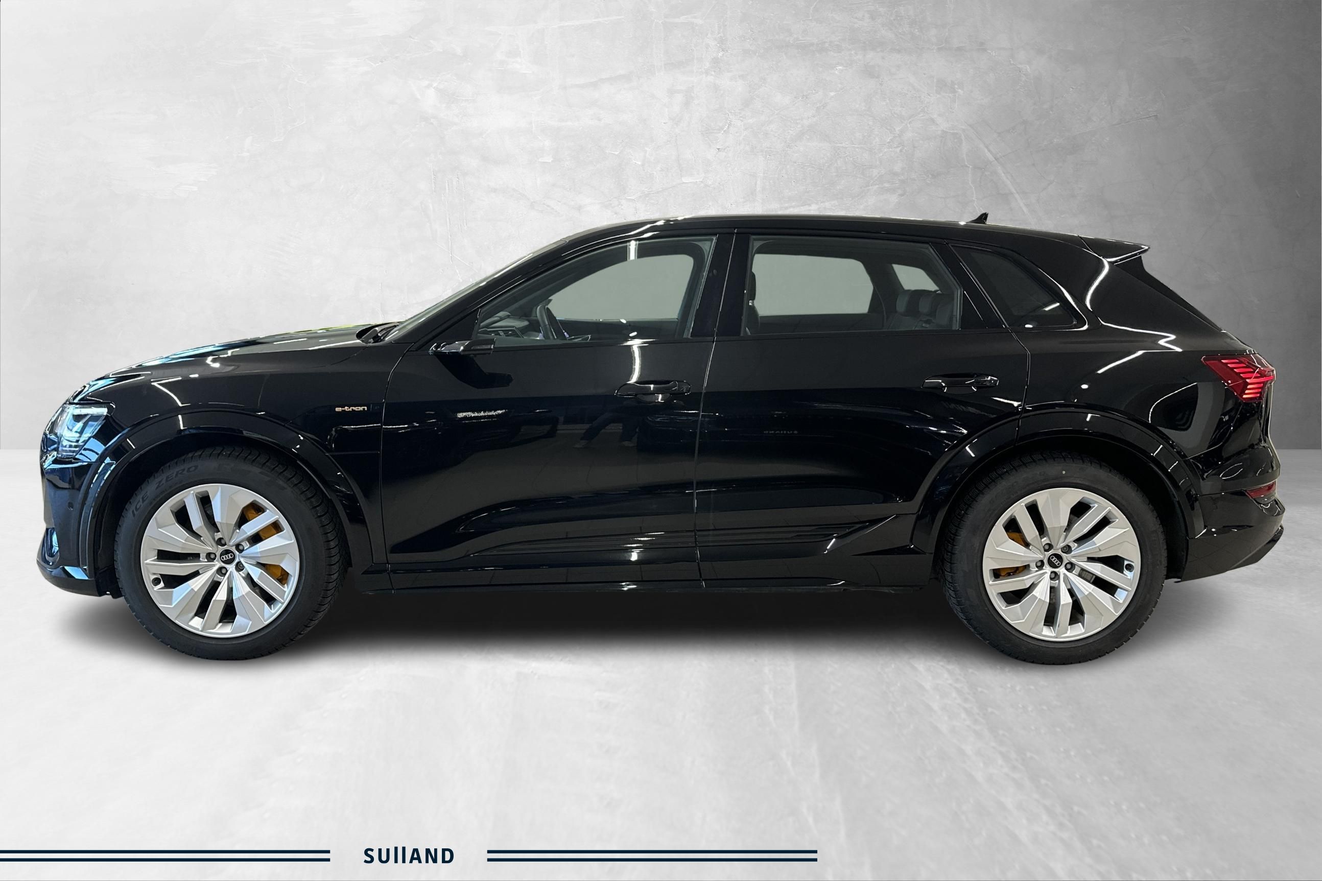 Thumnail bilde 1 av Audi e-tron S quattro