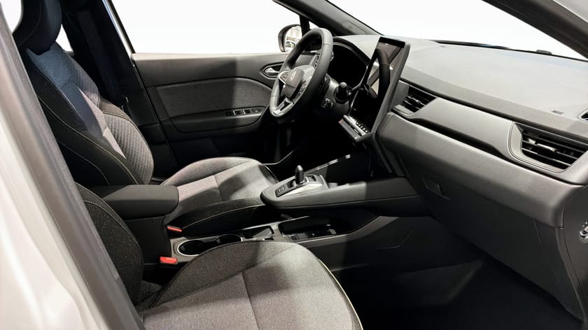 Bild 3 av Renault Captur Techno Mildybrid 140 EDC DEMO