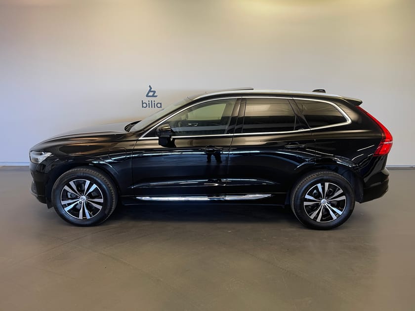 Bild 2 av Volvo XC60 Recharge T6 Core Bright / Dragkrok / Navigation / Backkamera /
