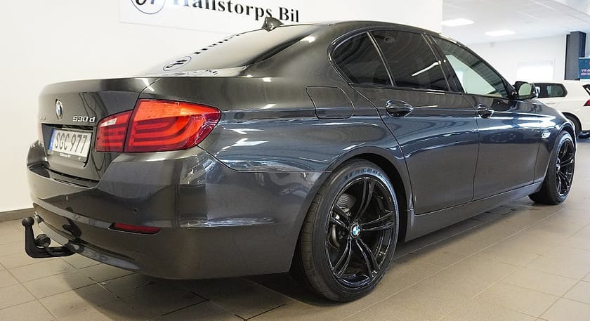 Bild 5 av BMW 530d xDrive Sedan 530 Steptronic NAVI/DRAG/NYSERVAD