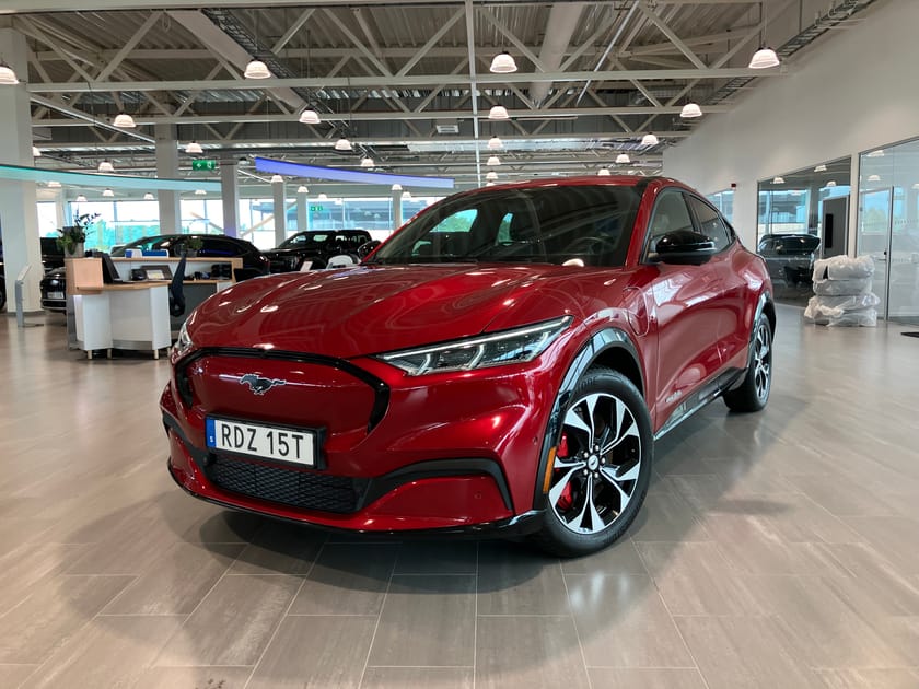 Bild 1 av Ford Mustang Mach-E Standard Range AWD ST-RANGE AUT Std. Teknikpkt / 360° / B&O