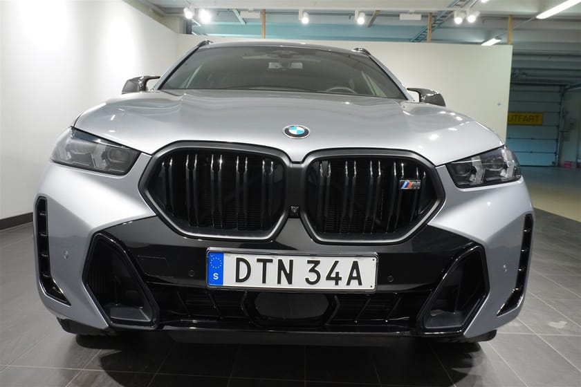 Bild 2 av BMW X6 M60i xDrive M Sport Pro B W Sky Lounge Drag DAP 22
