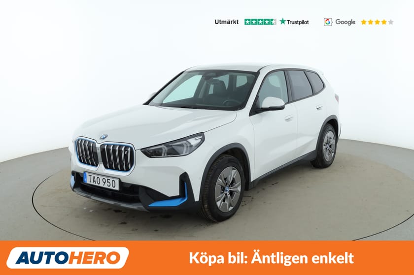 Bild 1 av BMW iX1 xDrive30 / Spotify, Drag, Helljusassist, P-assist
