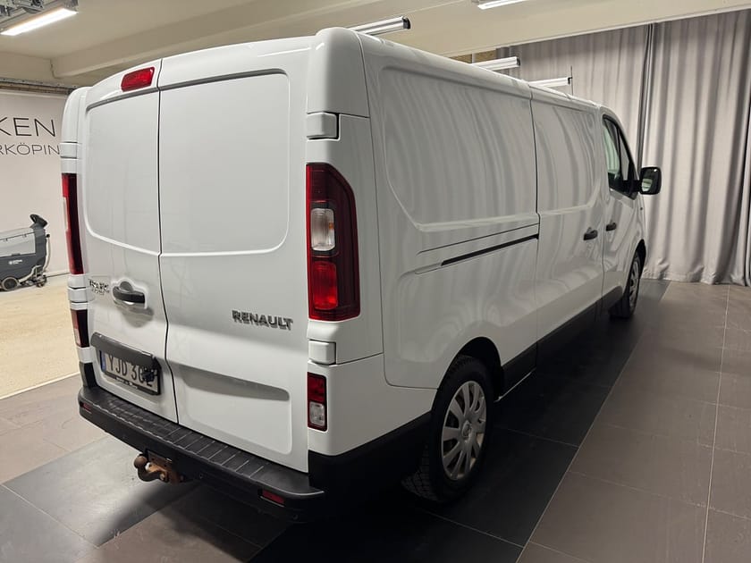 Bild 5 av Renault Trafic Skåpbil L2 LÅNG 2.0 dCi Euro 6 drag, värmare, Moms