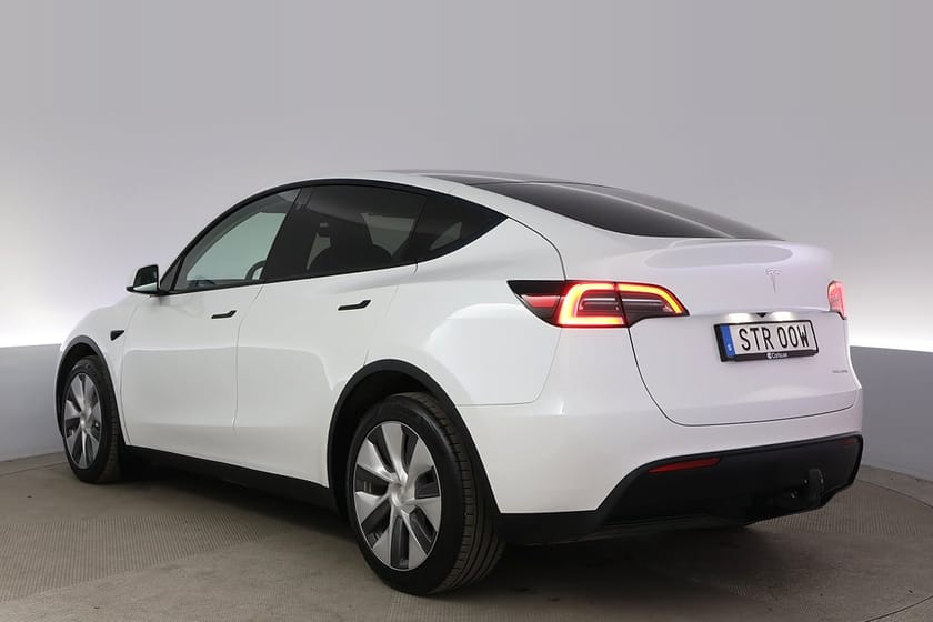 Bild 4 av Tesla Model Y Long Range AWD Autopilot Pano Drag