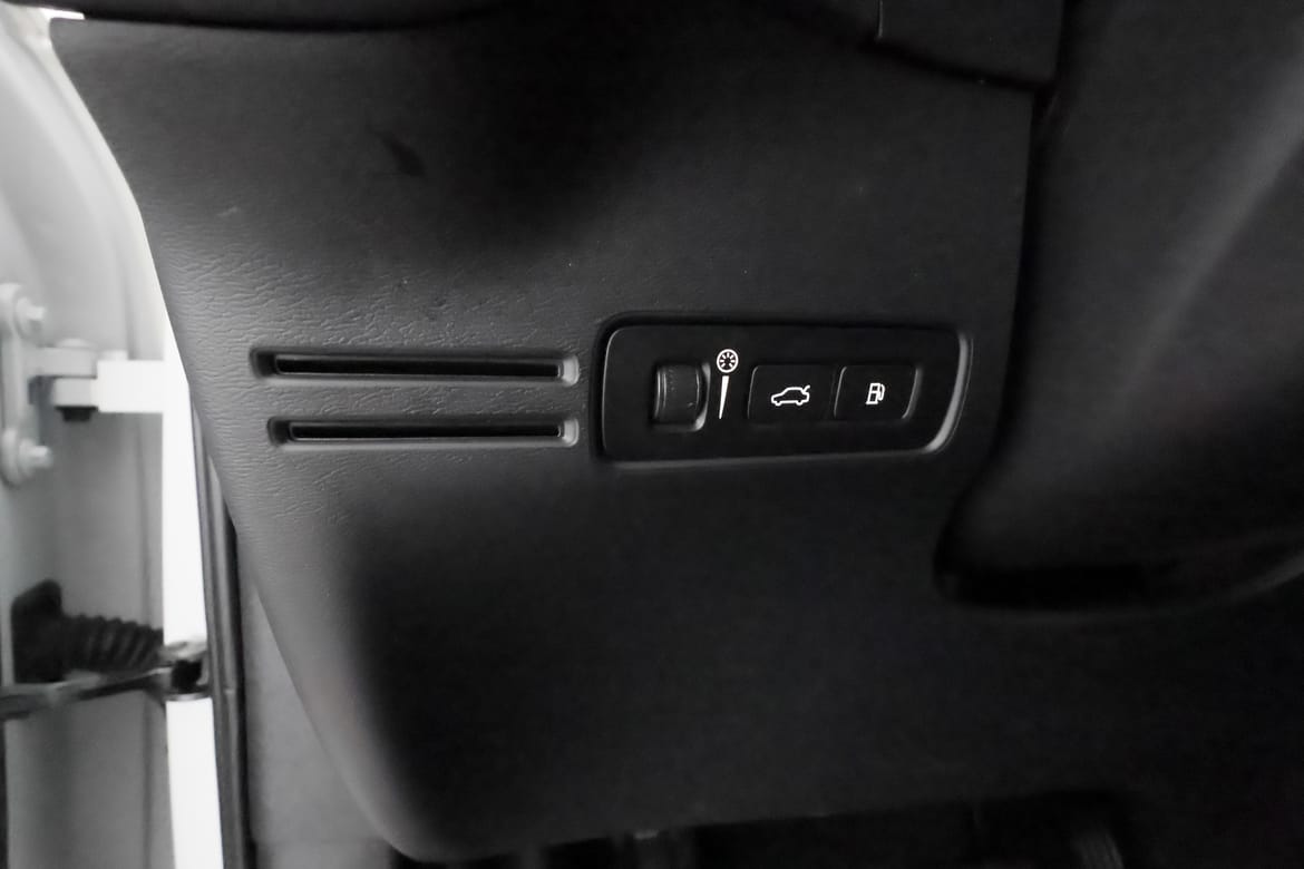 Volvo XC40 2023 - miniatyr 10