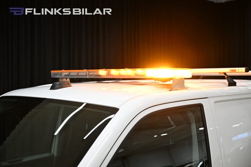 Bild 3 av Volkswagen Transporter 4Motion DSG 150HK Inredd|Drag|Värmare|GPS|Moms|SeUtr!