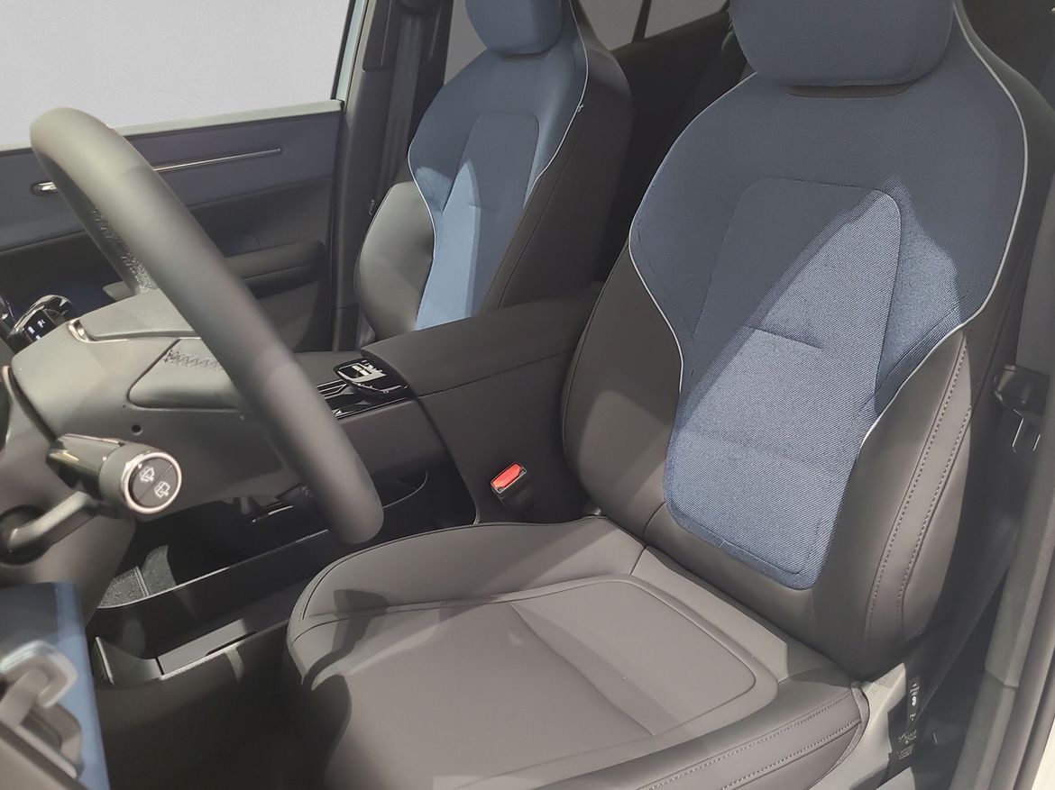 Bild 3 av 6 på bilen