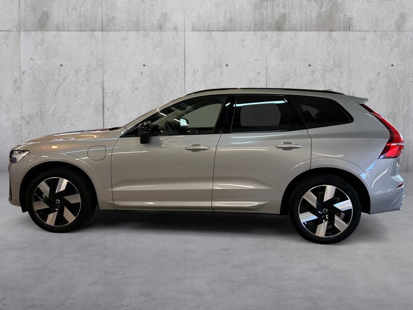 Bilde 2 av Volvo XC60 T6 350 Hk, Ultimate, Navi, Kamera, H.Feste, M.ruter,