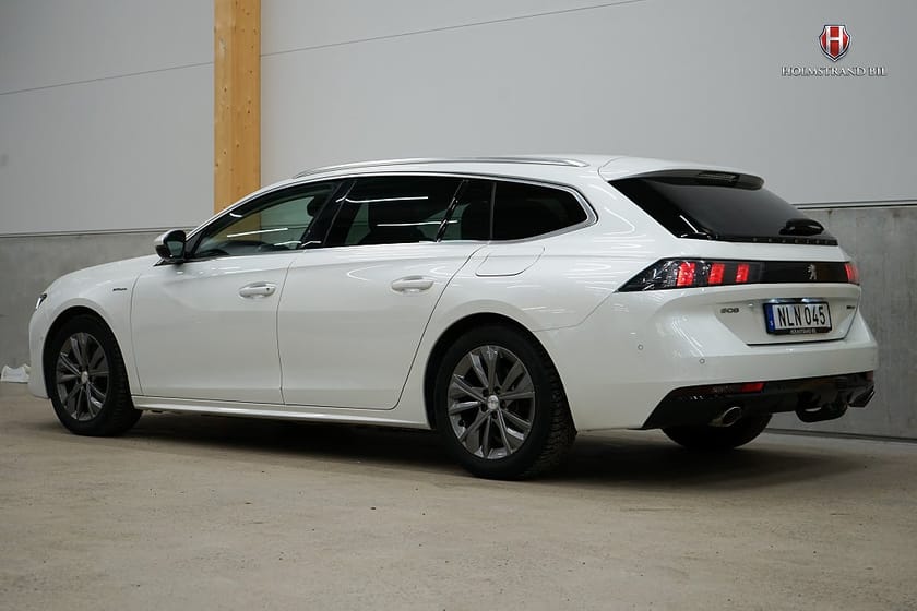 Bild 4 av Peugeot 508 SW Hybrid EAT Allure Drag Carplay 360-kamera Nyservad