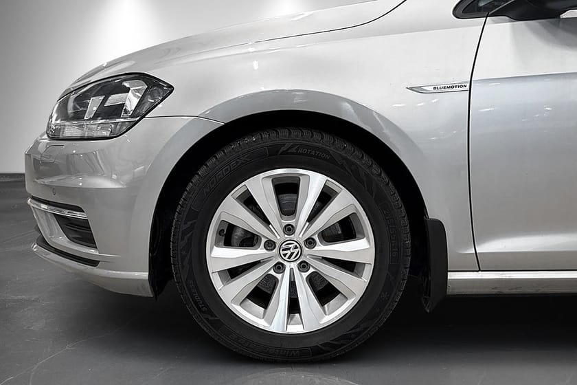Bild 2 av Volkswagen Golf 1.5 TGI 130hk CNG Aut Comfort B-kamera CarPlay Adaptiv