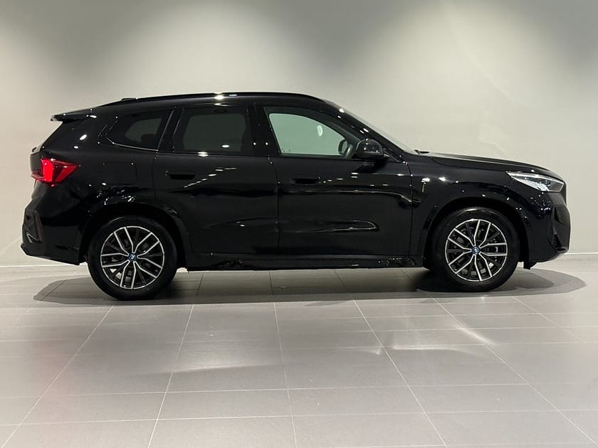 Bild 3 av BMW X1 xDrive25e M Sport Drag Drive/Park Assist 18" Sportstol