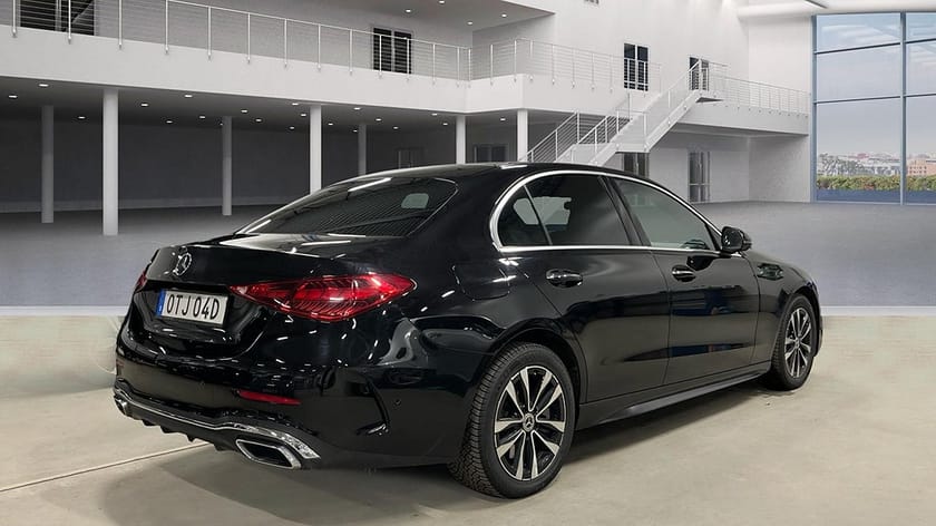 Bild 4 av Mercedes-Benz C 300 de C300 DE  AMG Line Premium | 360 | DRAG |