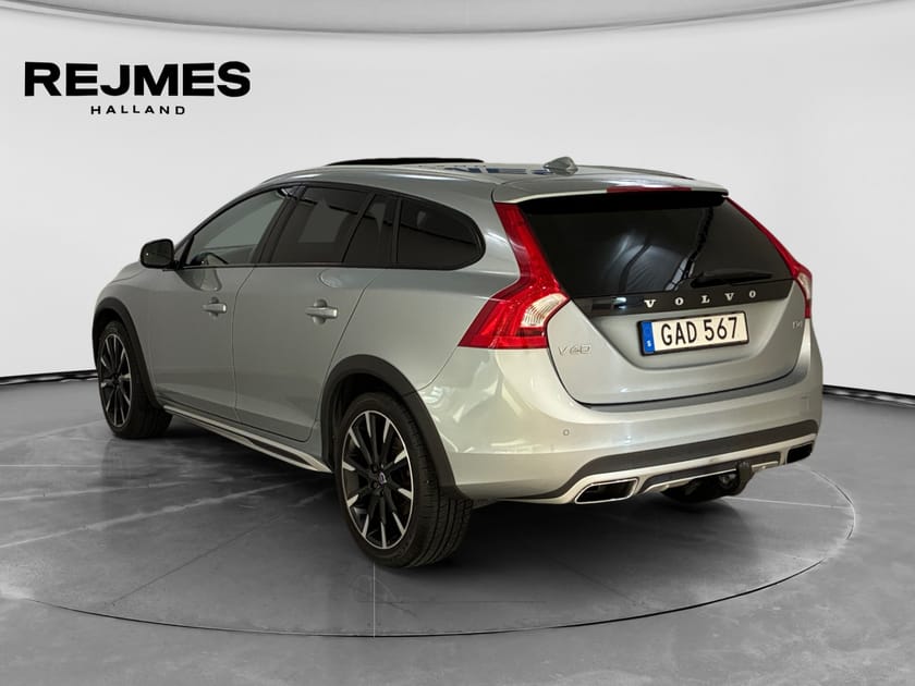 Bild 2 av Volvo V60 Cross Country D4 Summum BE PRO | Drag delbart | VOC m fjärrstart parkvärm
