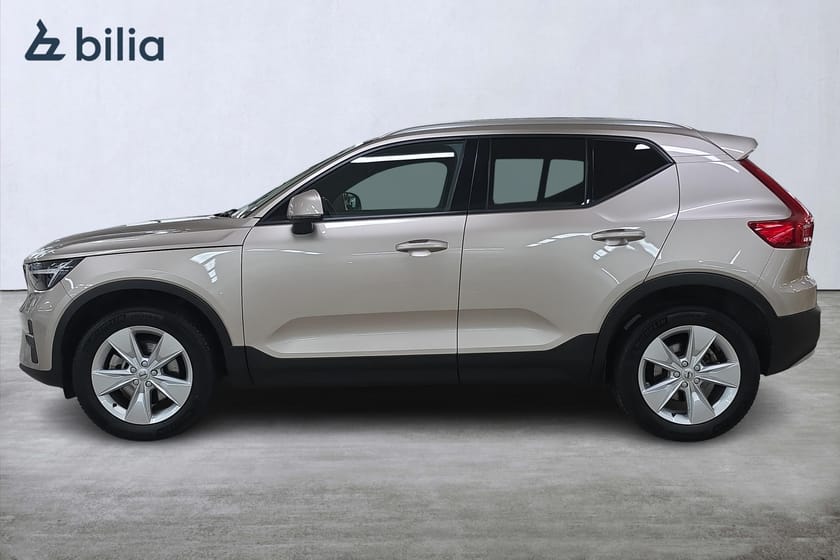 Bild 3 av Volvo XC40 B4 FWD Bensin Core SE II / parkeringssensorer fram och bak