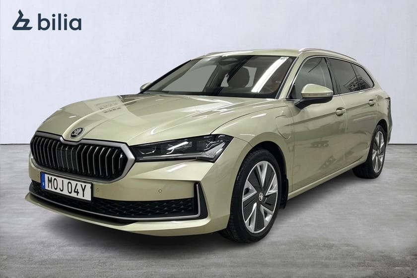 Bild 1 av Škoda Superb iV Kombi COMBI SELECTION 1,5 TSI 204 HK 6 V