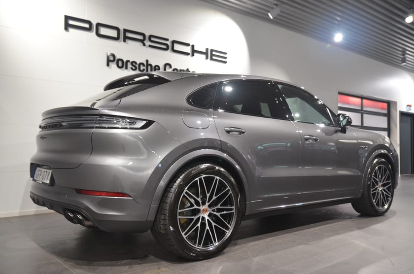 Bild 4 av Porsche Cayenne Coupé E-Hybrid Black Edition / Leasebar