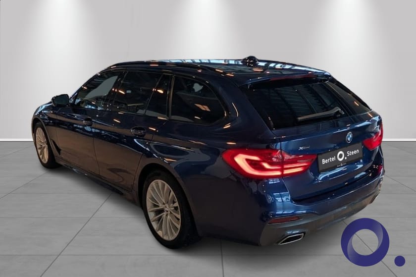 Bilde 3 av BMW 520d xDrive Touring M-sport / Panoramatak/Head Up/ Mye utstyr!