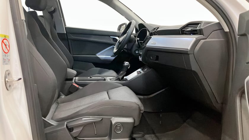 Bild 3 av Audi Q3 35 TFSI S Tronic, 150hk, |CARPLAY|