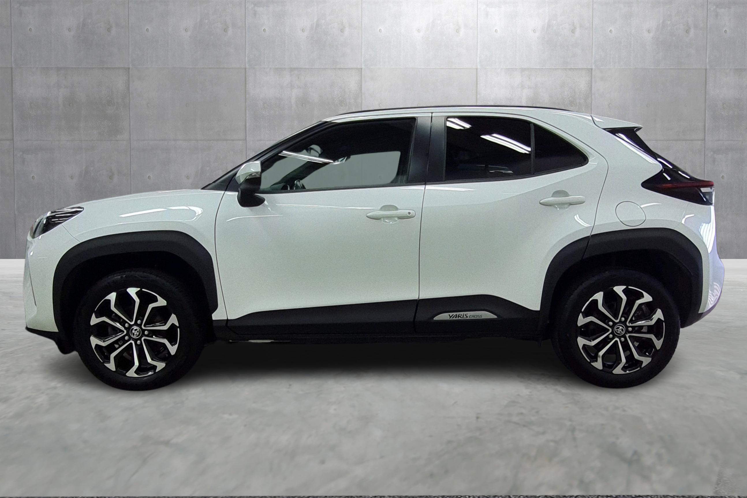 Thumnail bilde 1 av Toyota Yaris Cross Hybrid AWD-i