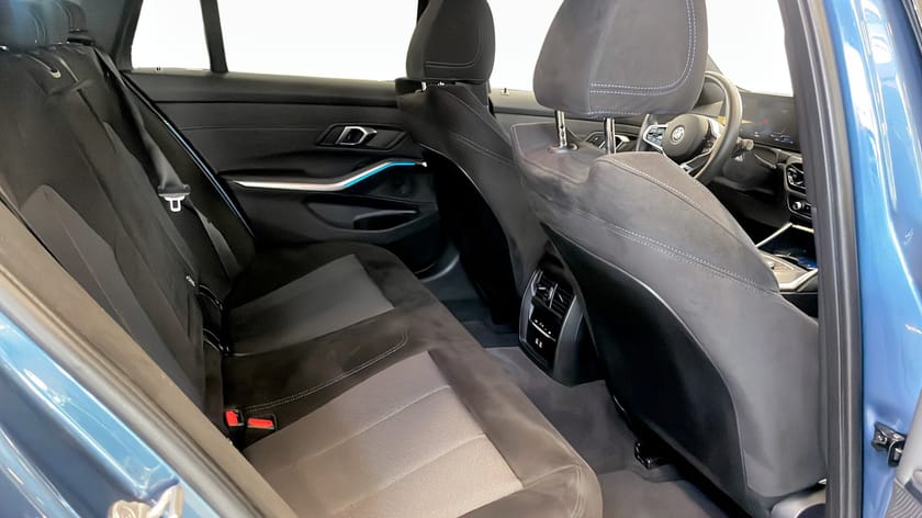 Bild 5 av BMW 330e xDrive Touring M-Sport Dragkrok Farthållare