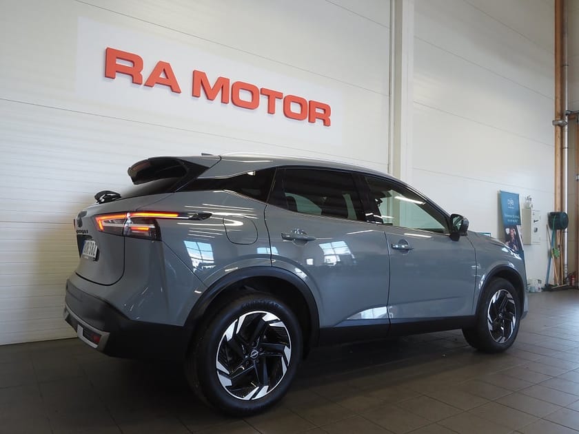 Bild 4 av Nissan Qashqai 1.3 DIG-T N-Connecta 360° Navi Pro-Pilot Nybilsgaranti