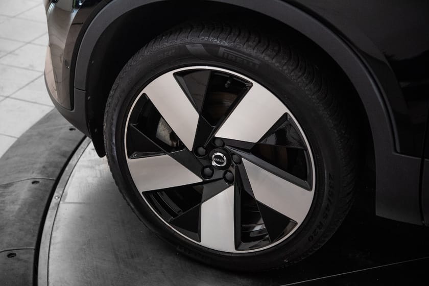 Bilde 3 av Volvo XC40 Recharge Twin Ultimate KROK|PANO|20"|H&K|TONEDE|8år*