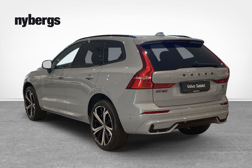 Bild 3 av Volvo XC60 T6 Plus Dark Edition, Drag, H&K, 21", 360