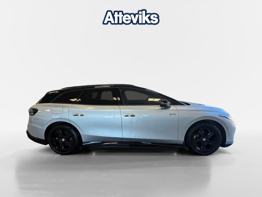 Bild 2 av Volkswagen ID.7 GTX Tourer 340hk *Elstolar/Vent.säten/360-kam*