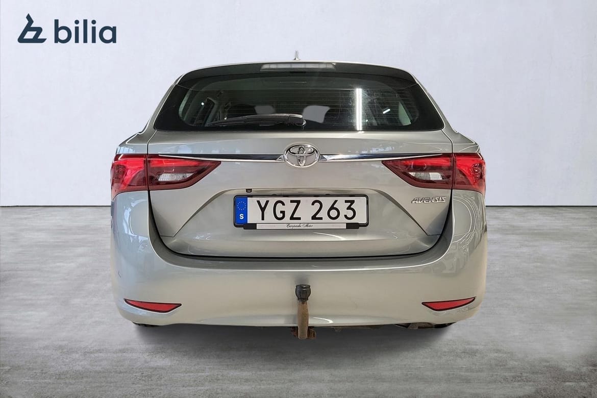 8 / 38