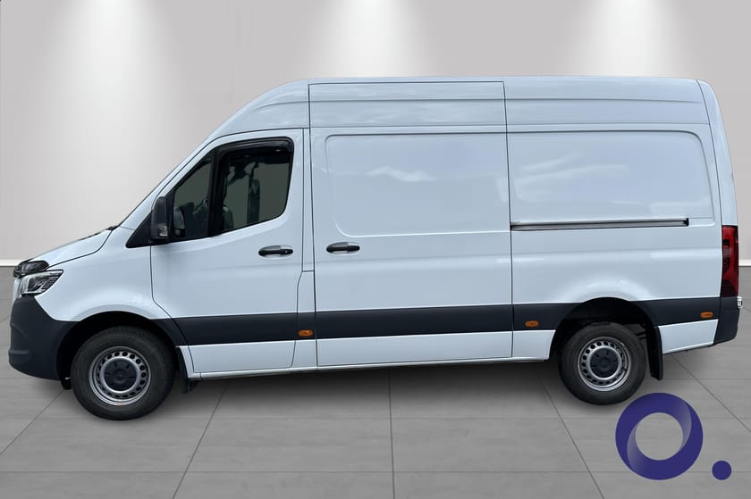 Bilde 2 av Mercedes-Benz Sprinter 317 CDI RWD Panel Van 317/37 KA I Webasto I Krok I Lav km..