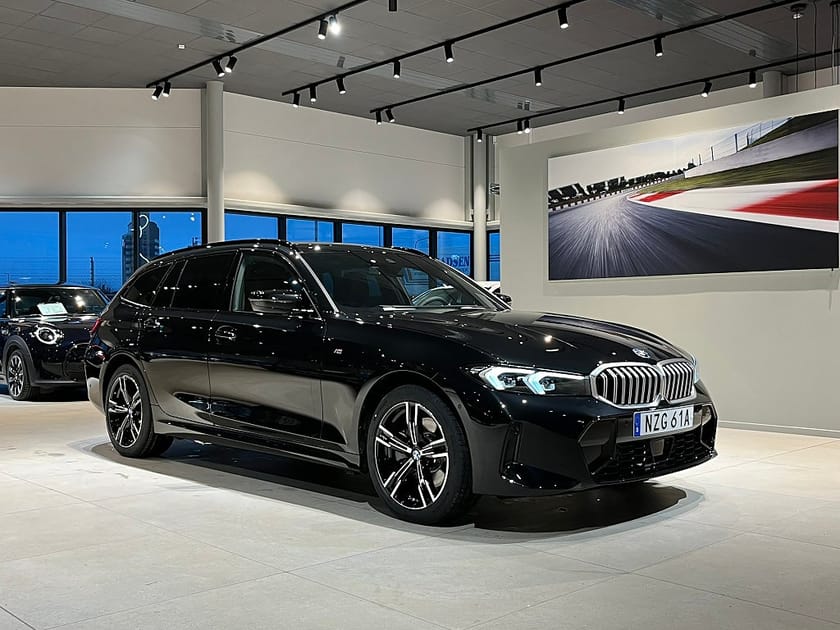 Bild 3 av BMW 330e xDrive Touring M Sport Sportstolar Drag
